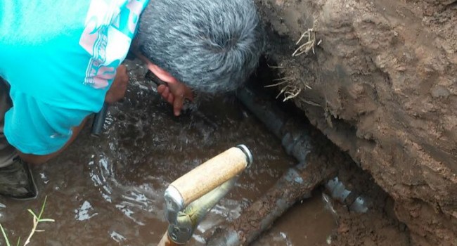 Provisión de Agua Potable en Villa Leales.