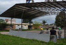 Un nuevo patio cubierto para la Escuela de Comercio en Banda del Rio Sali