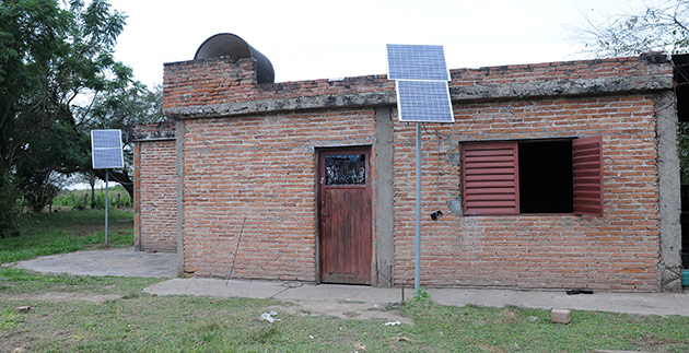 Comunidades rurales acceden a la energía eléctrica con la instalación de paneles solares