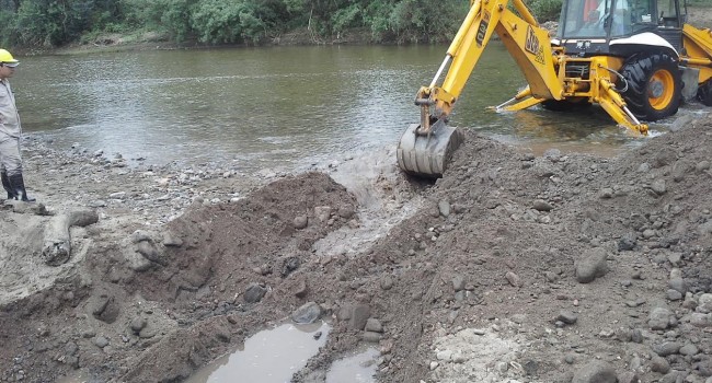 trabajos en la mejora del servicio de agua potable en Yanima-La Cocha