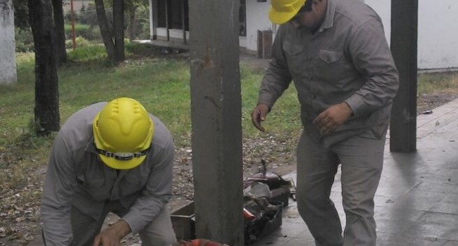 Cambio de electrobomba en la Escuela Cañada de Alsogaray 442 de Burruyacu