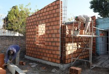Alperovich: “Hemos construido 60.000 soluciones habitacionales para mejorar la vida de las familias más necesitadas”