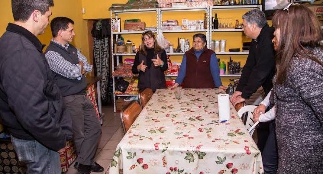 La cocina comunitaria Nazareth recibió material para obras