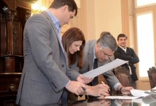 Firma de convenio entre el Ente de Infraestructura y el Ministerio de Desarrollo Social