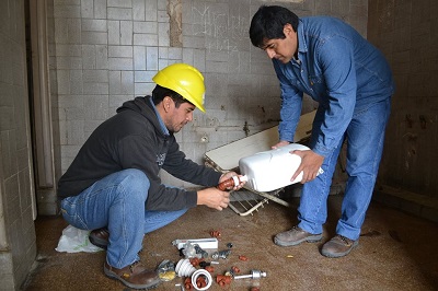 Construcciones Escolares | Trabajos de mejora sanitaria en la Escuela Obispo Molina