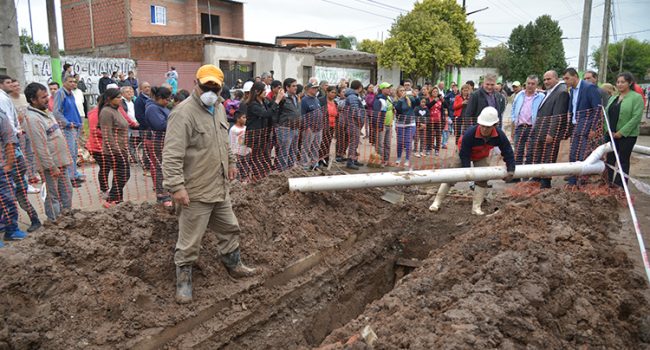 SAT | Se renueva la red cloacal del barrio Feput