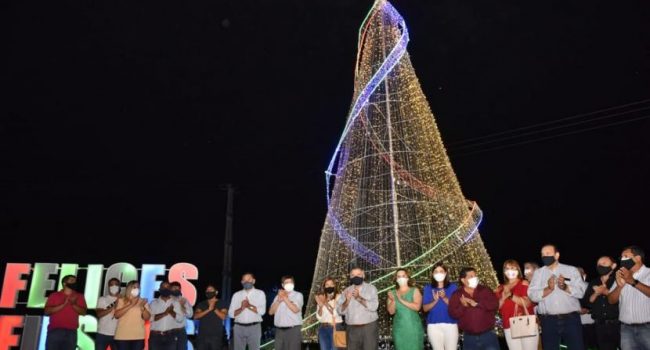 Tucuman | El Árbol de Navidad de Alderetes encendió su luz