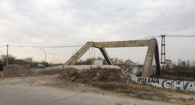 Vialidad | Está prohibido circular por el puente de avenida Colón y Canal Sur