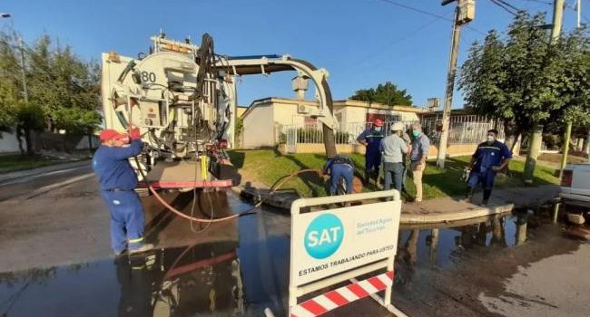SAT | Renuevan las redes de agua y cloacas en toda la provincia