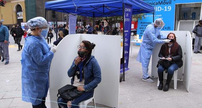 Hasta el jueves vacunarán y harán testeos en la plaza Independencia