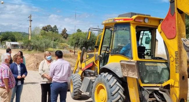 Obras de infraestructura para suministrar agua potable a vecinos de Tapia